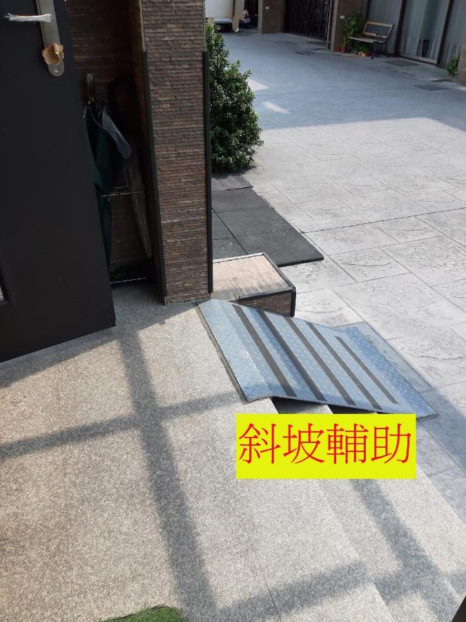 充電樁 羅東木村電梯民宿luodong Tree Bnb 雲朵朵二館 近週三清溝 免費洗衣機 烘衣機 星巴克咖啡豆 國旅卡特約店 Buitenkant foto